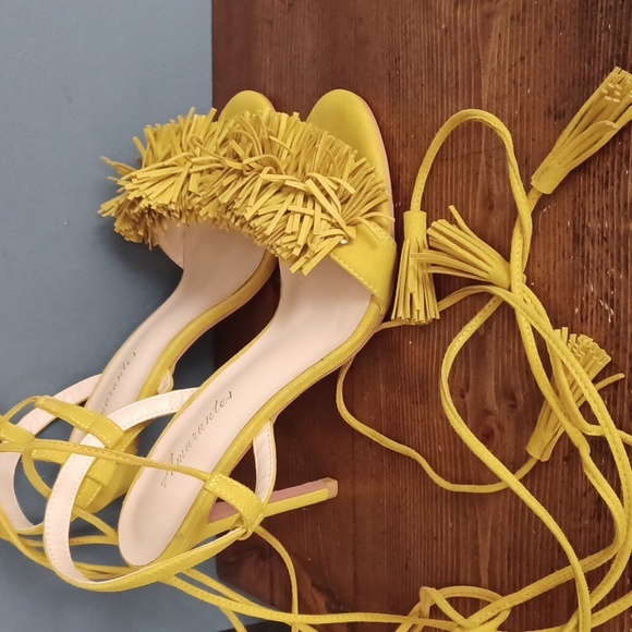 Heels - Picture 14 of 16